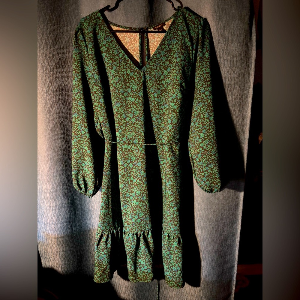 Ann Taylor Green Floral Dress w/ Belt